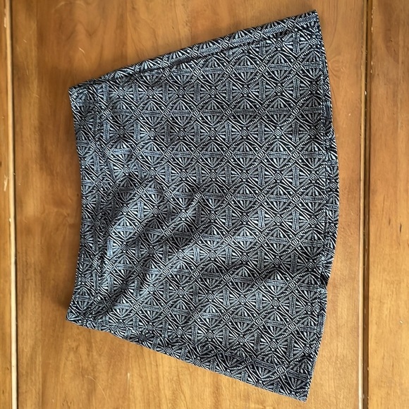 RIPSKIRT Size Medium - Picture 3 of 12